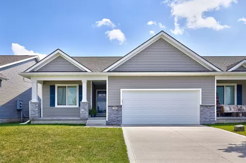 713 NE Maple St, Elkhart, IA 50073