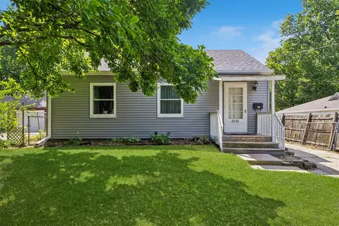 2522 38th St, Des Moines, IA 50310