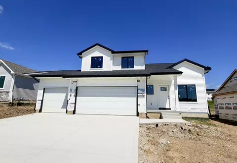 224 Canyon Dr, Norwalk, IA 50211