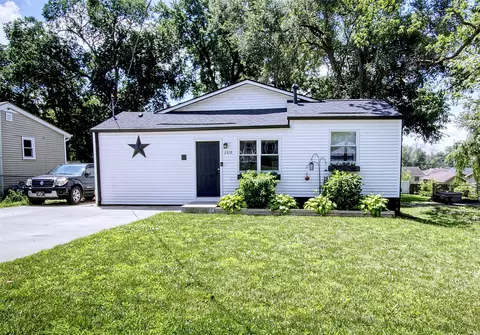 2519 Morton Ave, Des Moines, IA 50317