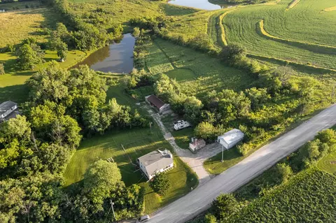 266 Indiana Dr, Pleasantville, IA 50225