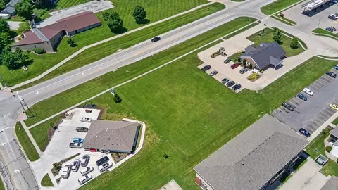 806 N Us Highway 69, Huxley, IA 50124