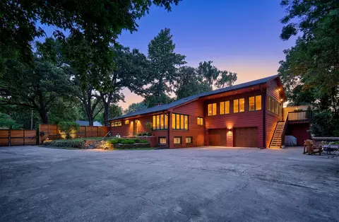 1495 NW 75th St, Clive, IA 50325