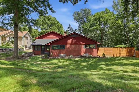 1495 NW 75th St, Clive, IA 50325