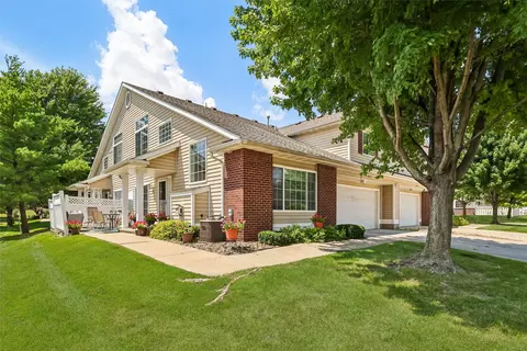 5462 Longview Ct #1, Johnston, IA 50131