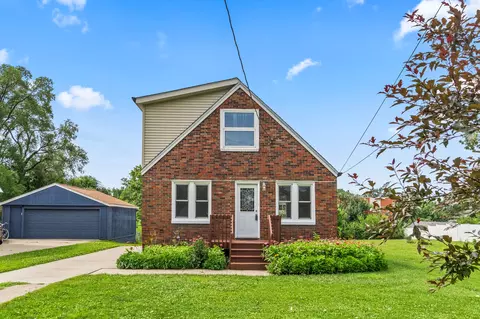 6412 Washington Ave, Windsor Heights, IA 50324