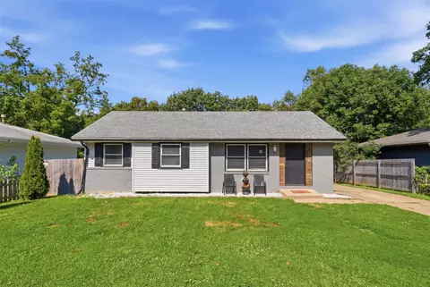1024 E 36th Ct, Des Moines, IA 50317