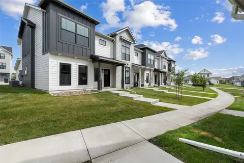2717 SW 23rd Ln, Ankeny, IA 50023