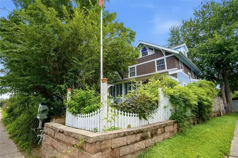 530 6th St, West Des Moines, IA 50265