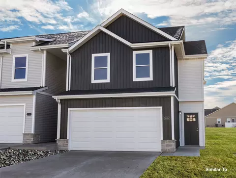 9160 Robinson Dr, West Des Moines, IA 50266