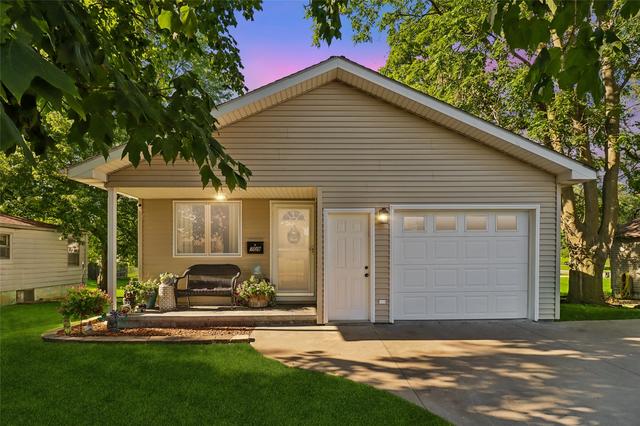 709 W Rock Island St, Knoxville, IA 50138