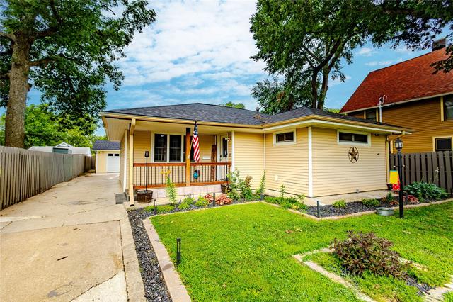 1918 9th St, Des Moines, IA 50314