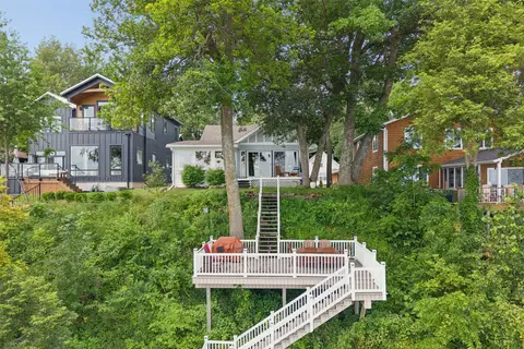 5318 Lakeview Dr, Clear Lake, IA 50428