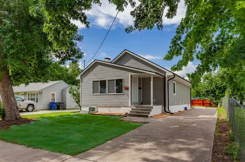 1310 E Ovid Ave, Des Moines, IA 50316