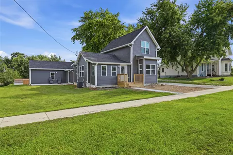 406 4th Ave, Grinnell, IA 50112