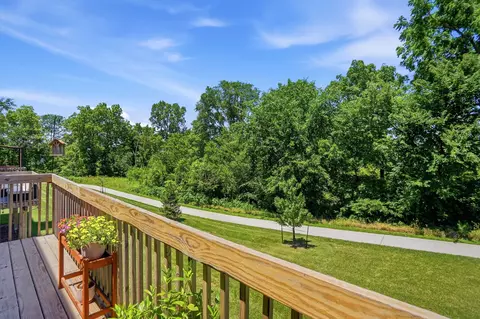 15307 Goldenrod Dr, Urbandale, IA 50323
