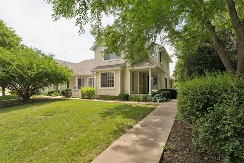 4425 Mills Civic Pkwy #601, West Des Moines, IA 50265