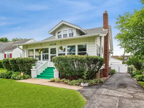 4516 Boulevard Pl, Des Moines, IA 50311