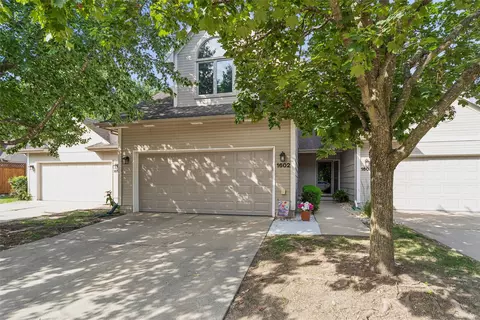 3305 Ep True Pkwy #1602, West Des Moines, IA 50265
