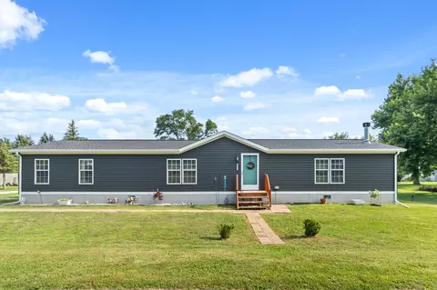 311 W 3rd St, Bouton, IA 50039