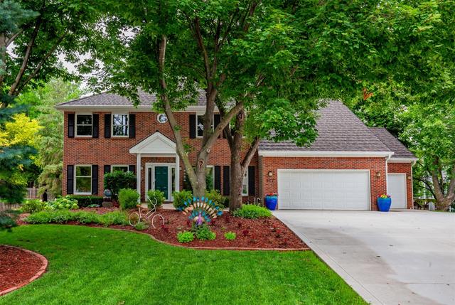917 57th Pl, West Des Moines, IA 50266