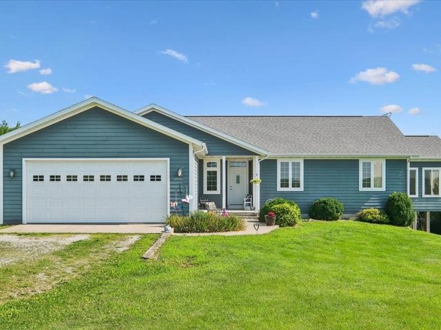 1055 Highway G76 Hwy, Knoxville, IA 50138