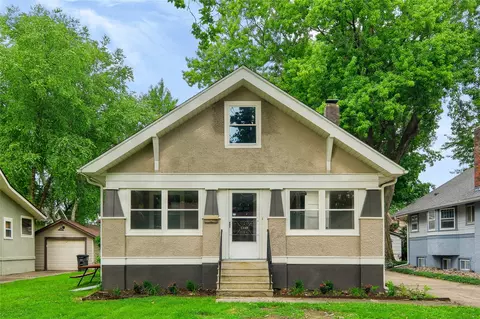 1338 45th St, Des Moines, IA 50311