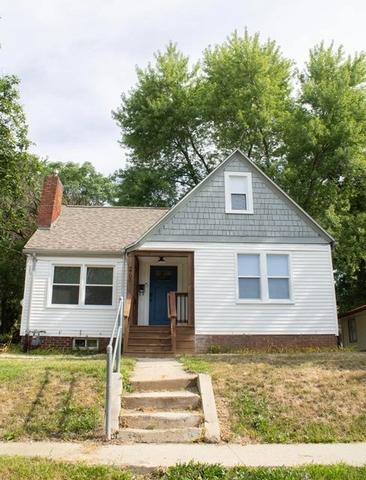 2703 College Ave, Des Moines, IA 50311