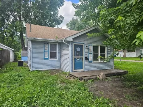 2950 Mahaska Ave, Des Moines, IA 50317
