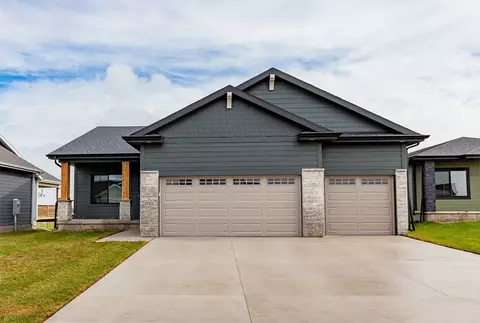 1753 SW Sienna Ct, Grimes, IA 50111