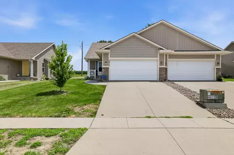 2615 Tracy Ave, Van Meter, IA 50261