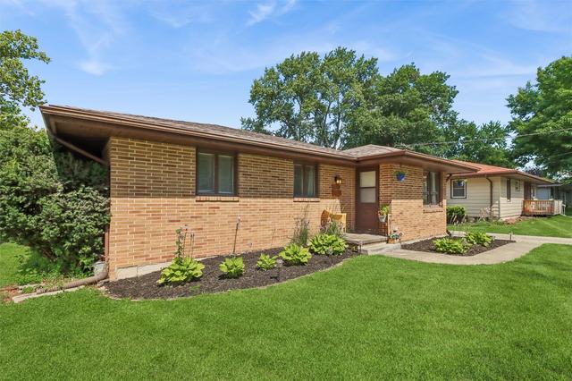 2814 E 39th St, Des Moines, IA 50317