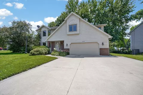 4112 Walnut St, West Des Moines, IA 50265