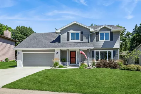 9617 Tanglewood Dr, Urbandale, IA 50322