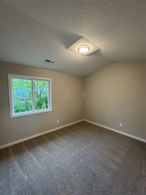 Bedroom - 611 W Wright Rd, Norwalk, IA 50211 photo 2 of 4