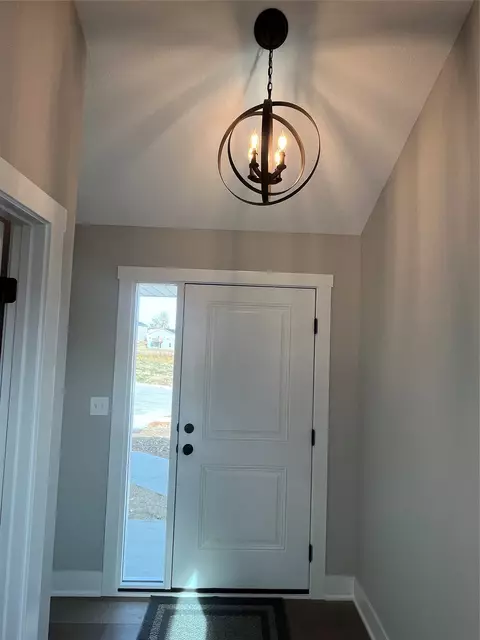 Entry Way - 611 W Wright Rd, Norwalk, IA 50211 photo 2 of 5