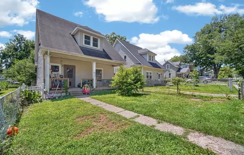 1617 E Walnut St, Des Moines, IA 50316