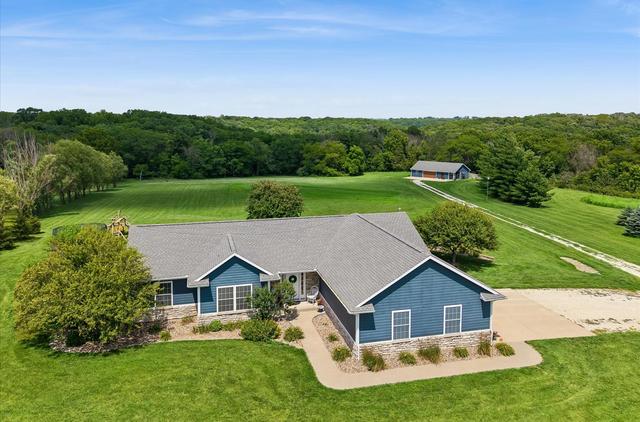2207 196th Ct, Winterset, IA 50273