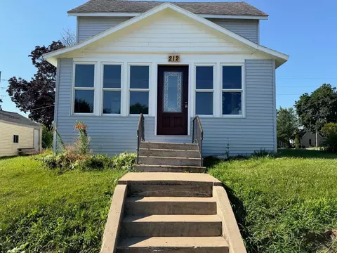 212 W Nevada St, Marshalltown, IA 50158