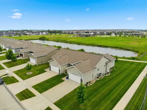 2404 3rd Ave SE, Altoona, IA 50009