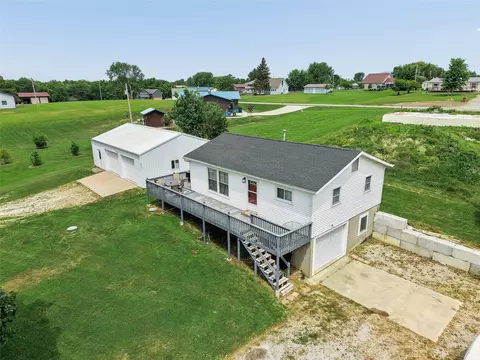 17836 Timberline Dr, Moravia, IA 52571