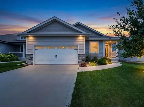 1913 NE Cypress Cir, Grimes, IA 50111