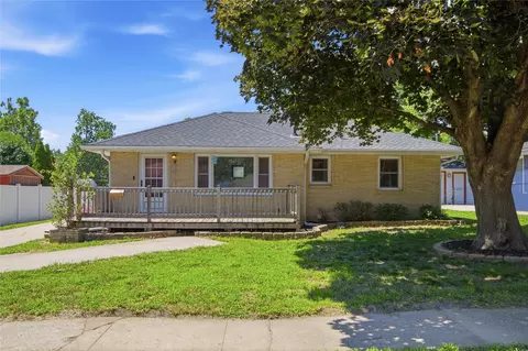 1912 E 28th St, Des Moines, IA 50317