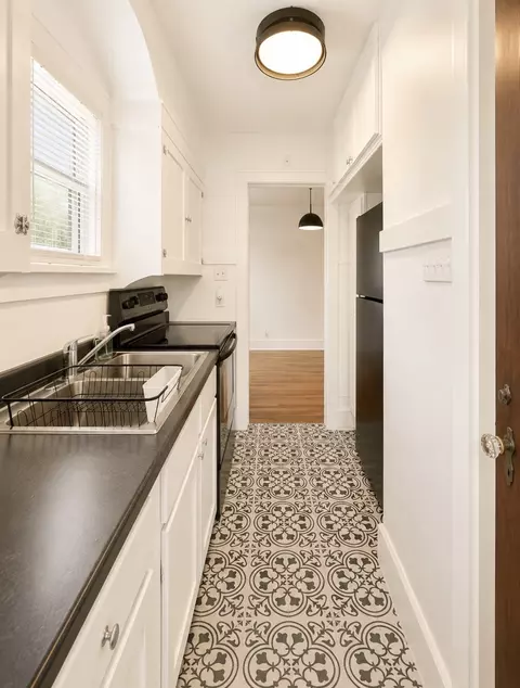 2425 Prospect Rd, Des Moines, IA 50310 photo 12