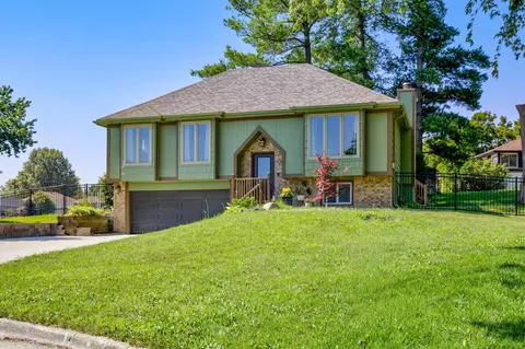1161 Columbine Cir, Norwalk, IA 50211