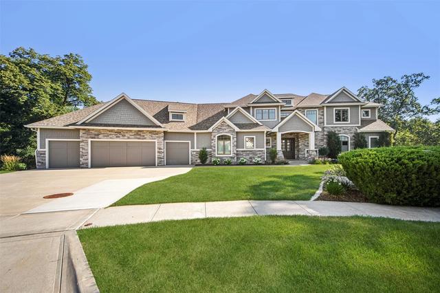 6211 Enclave Cir, Johnston, IA 50131