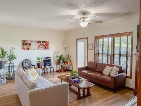 2702 NE Oak Dr #2, Ankeny, IA 50021