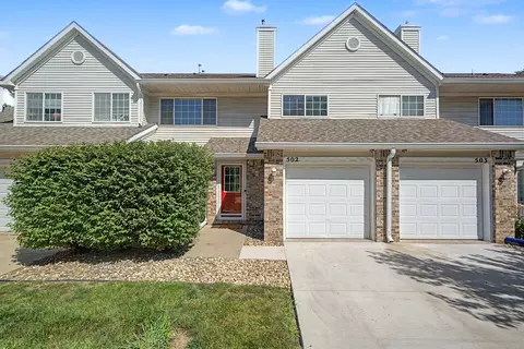 150 S Prairie View Dr #502, West Des Moines, IA 50266