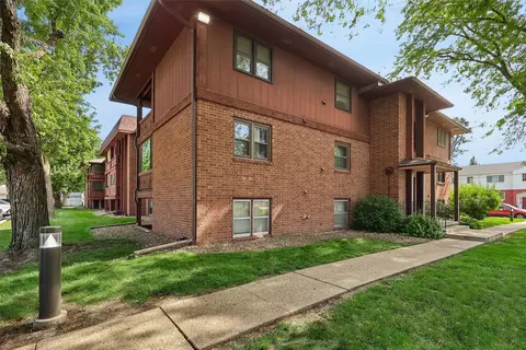 1900 50th St #2, Des Moines, IA 50310