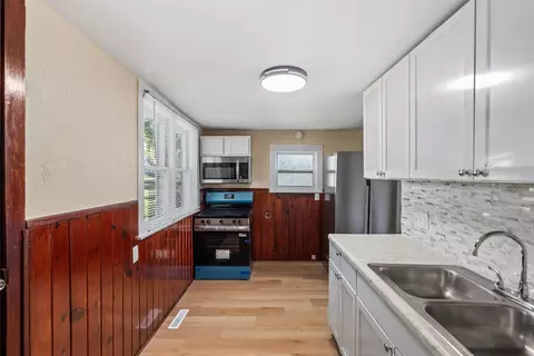 Kitchen - 716 N Main St, Stuart, IA 50250 photo 3 of 5